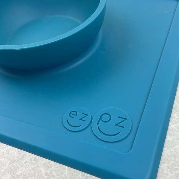 SALE!! EZPZ Happy Mat Bowl - Picture 2 of 6